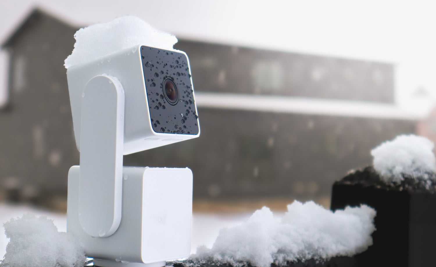 Wyze Cam Pan v3 in the snow outside